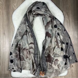 Inouitoosh floral wool silk scarf